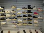 Agencement de magasin, stock de vêtements et chaussures hommes
