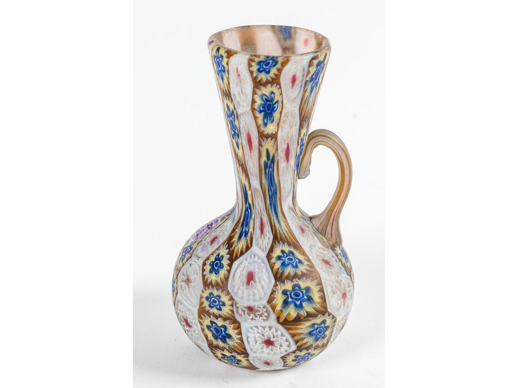 Vase « millefleurs », Venise vers 1910-1920 Hauteur : 12 cm.