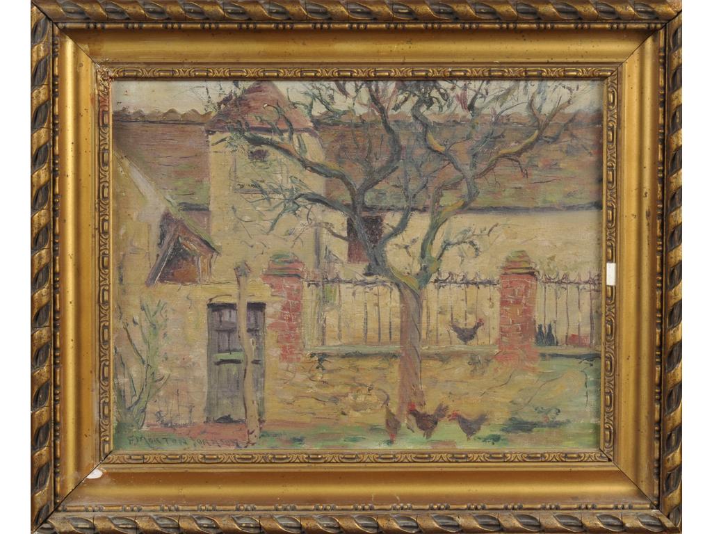 Francis MORTON-JOHNSON (1878-1931 : Cour de ferme. Huile sur toile marouflée sur carton signée en bas à droite. (Manques au cadre). Dim : 27 x 35 cm.