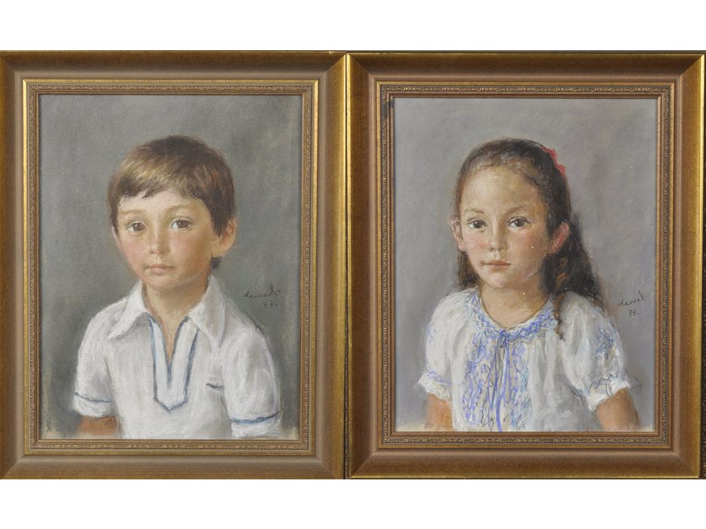 Pierre DEVAL (1897-1993) : Portraits d'enfants. Paire de pastels signés et datés 77 et 83. Dims : 41 x 31 cm et 39 x 30 cm.