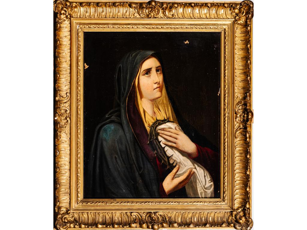 Ecole du XIXème siècle : Vierge de douleur. Huile sur toile (Quelques sauts et manques de peinture, rentoilé). Cadre en stuc doré. Dim : 69 x 53 cm.