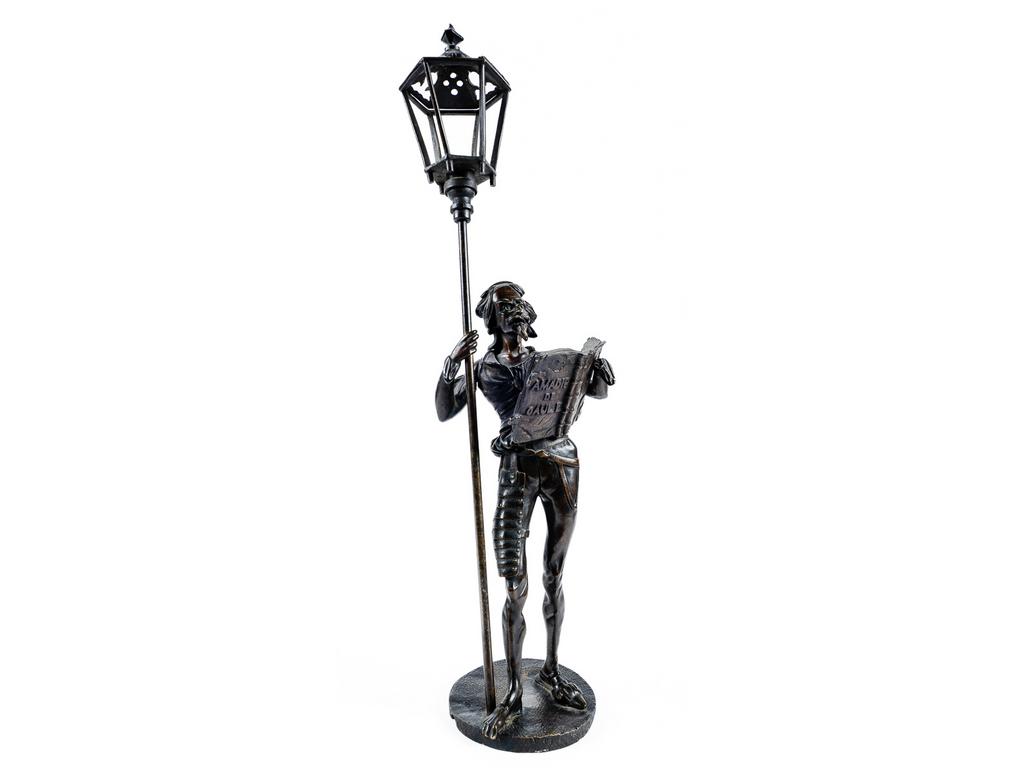 Statuette en bronze « AMADIS DE GAULE ». Epoque XIXe. (Homme au livre). Ancienne lampe. Hauteur : 44 cm