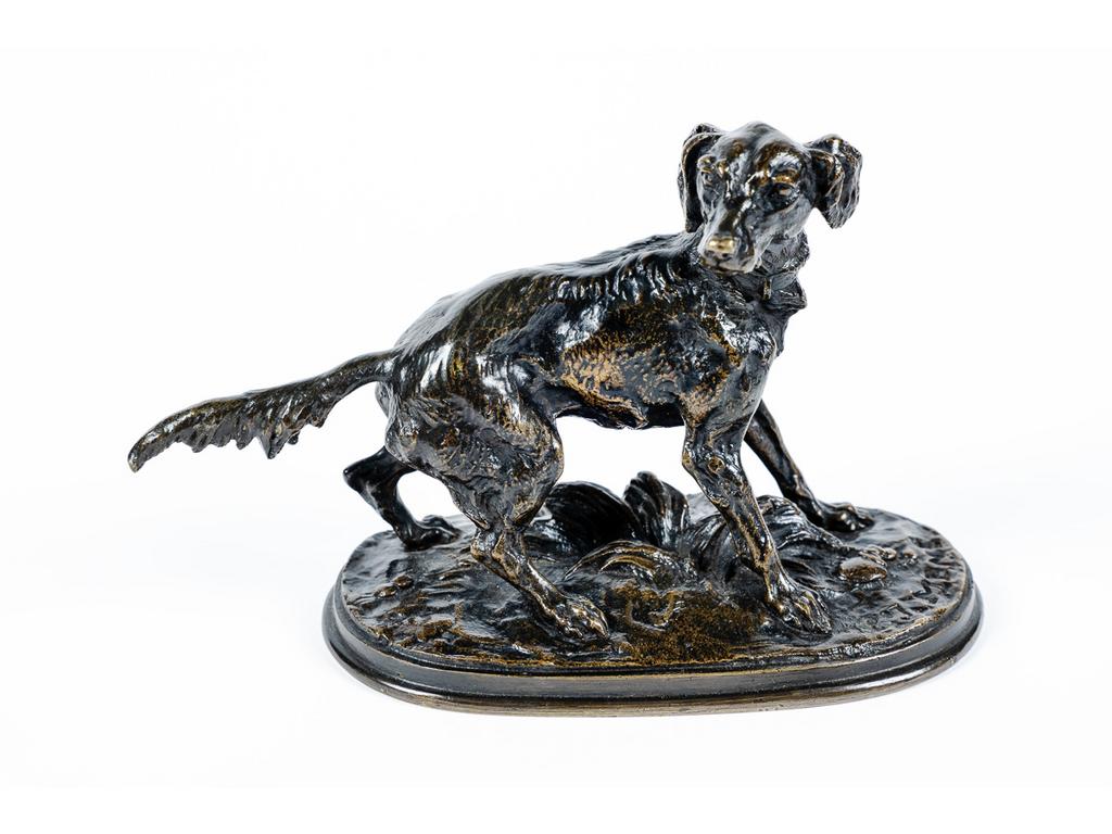 Pierre Jules MENE (1810-1879) : Chien. Petit sujet en bronze à patine brune-verte. Signé sur la terrasse. hauteur : 11 cm.