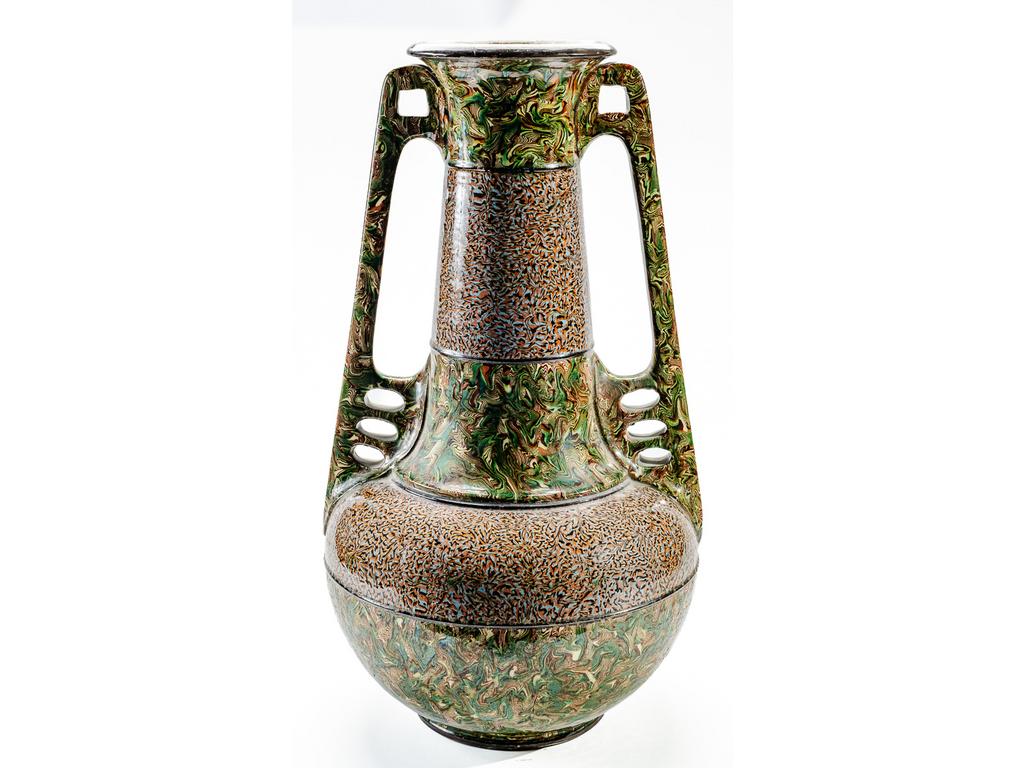 Manufacture PICHON à Uzès : Important vase à anses et long col étranglé à décor marbré en terres mêlées. Signé du cachet de Bernard PICHON. Hauteur : 59 cm.