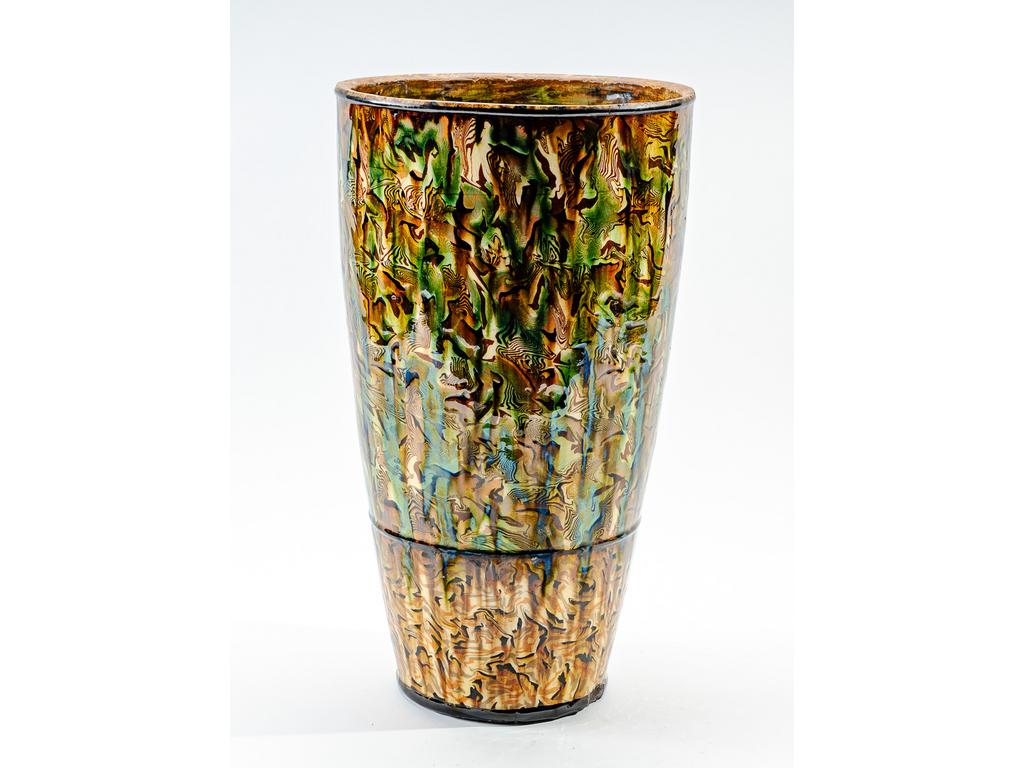 Manufacture PICHON à Uzès : Grand vase en céramique à décor marbré en terres mêlées. Signé du cachet de Bernard PICHON. (Un éclat). Hauteur : 37 cm.