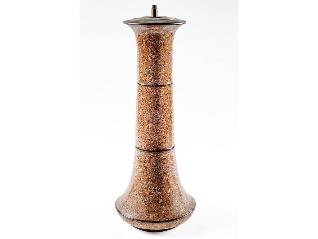 Manufacture PICHON à Uzès : Grand vase cornet à long col évasé à décor marbré en terres mêlées. Signé du cachet de Bernard PICHON. (Monture à l'électricité collée mais non percée et infime éclat à l'arête de la panse). Hauteur à la douille : 50 cm.