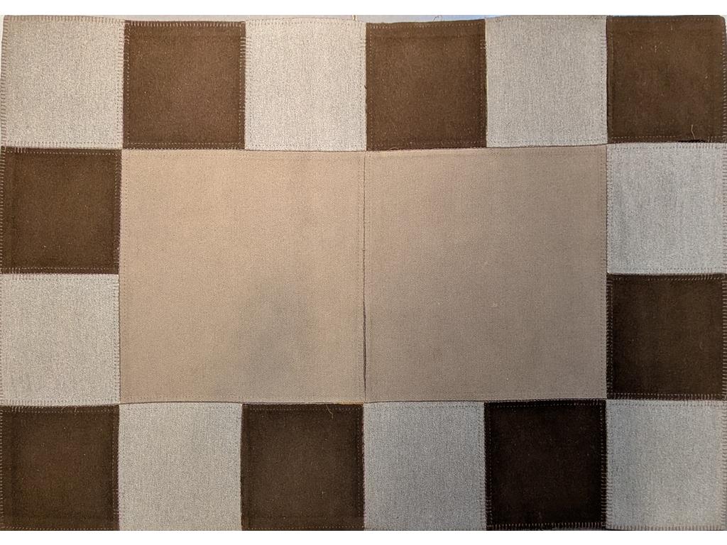 Tapis contemporain en laine type patchwork. Dimensions : 203 x 134 cm
