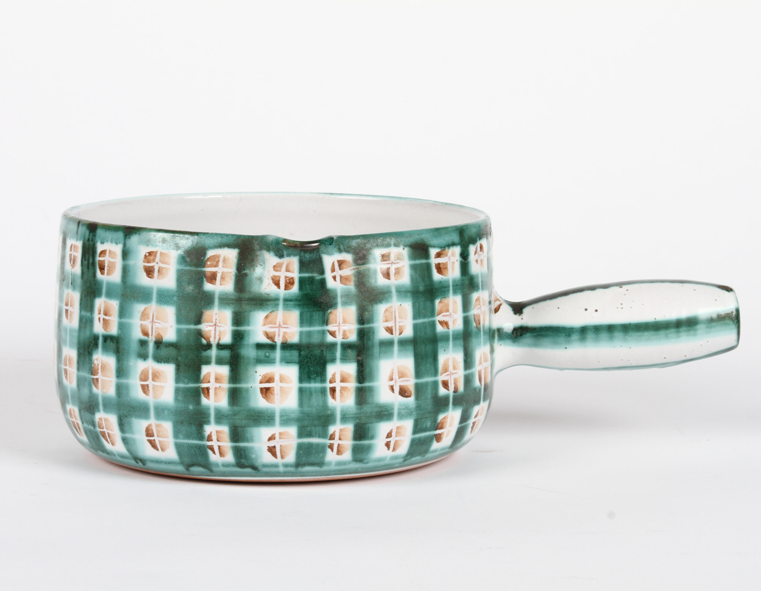Robert PICAULT (1919 - 2000) : Poêlon en céramique émaillée. Signé du monogramme R.P. ( Fêle). Dim : Hauteur 11.5 cm, diamètre : 20 cm.