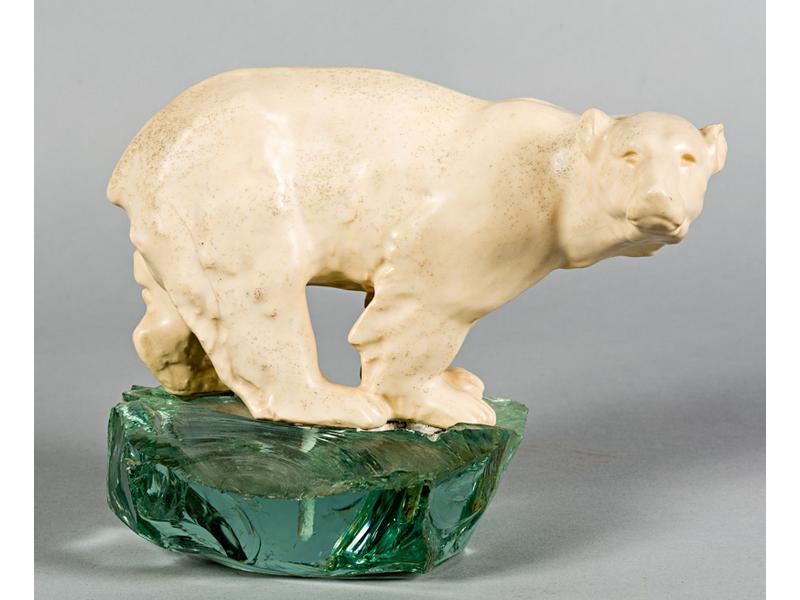 Georges LAURENT (XIXe-XXe siècle) : Ours blanc sur la banquise.