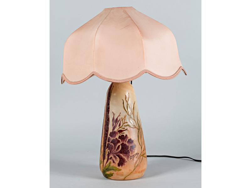 LEGRAS : Pied de lampe piriforme en verre gravé à l'acide à déco