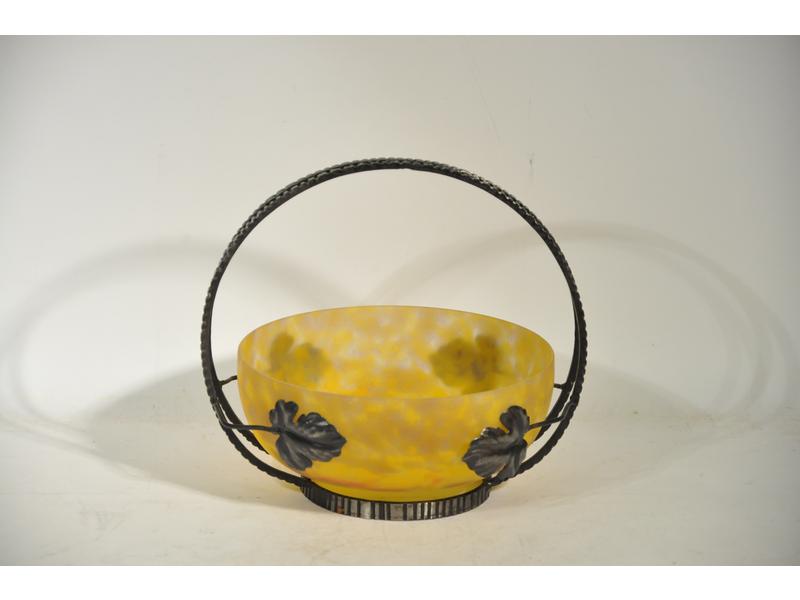 MULLER Frères à Lunéville : Panier en verre marmoréen jaune (sig