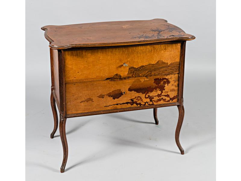 mile GALLÉ (1846-1904) : Commode de type sauteuse à deux tiroir