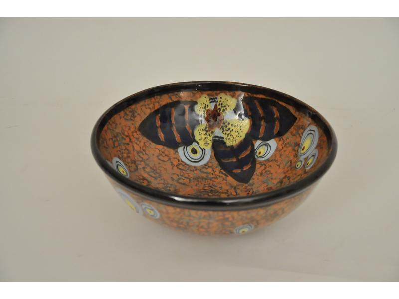 Louis DAGE: Saladier en faïence. Saladier en faïence polychrome