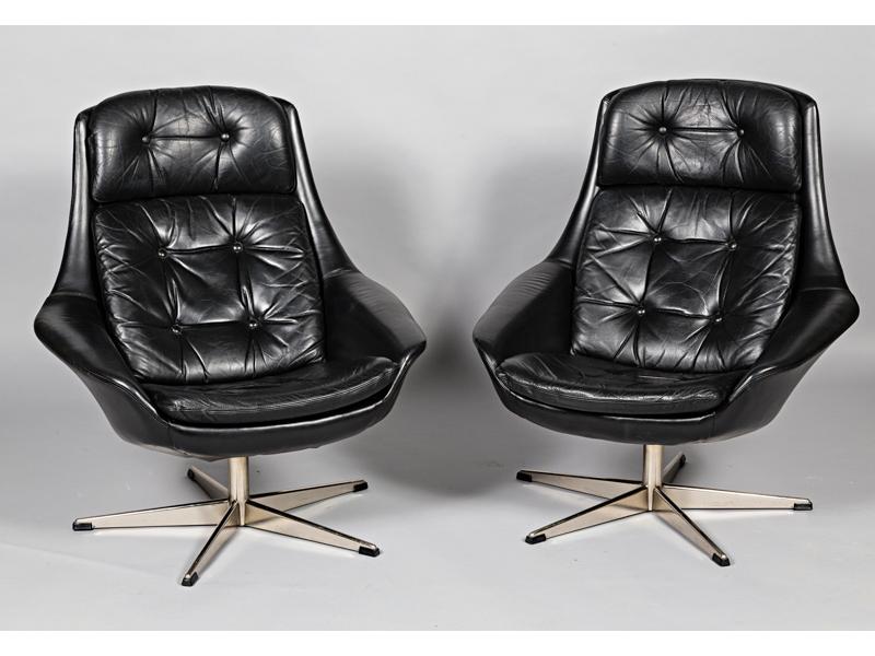 Henri Walter KLEIN (1919) : Paire de fauteuils, garniture en cui