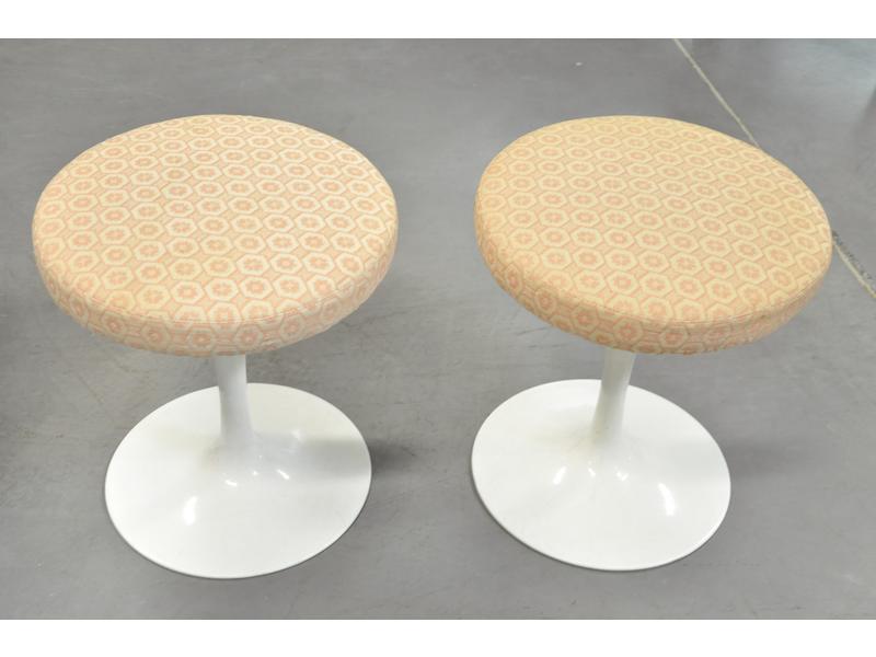 Eero SAARINEN - Edition KNOLL : Paire de tabourets.  Assise rond