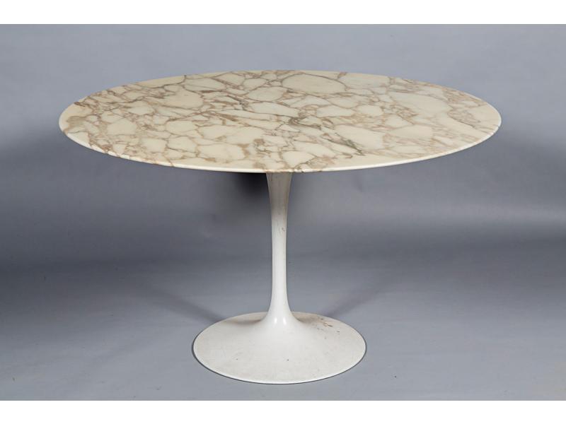 Eero SAARINEN - Edition KNOLL : Table plateau en marbre chanfrei
