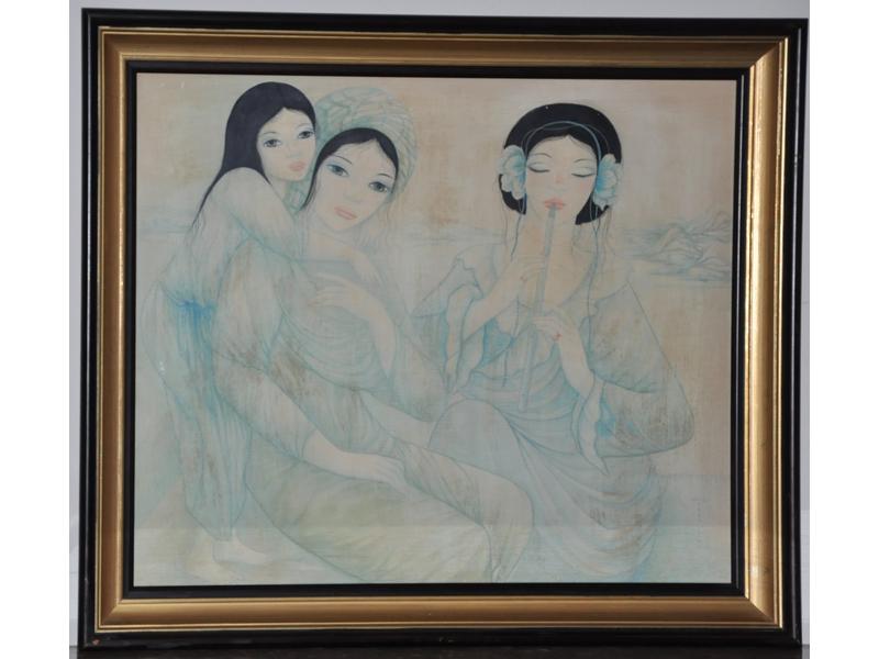 Mara TRAN-LONG (1935) : Trois femmes.  Peinture sur soie signée