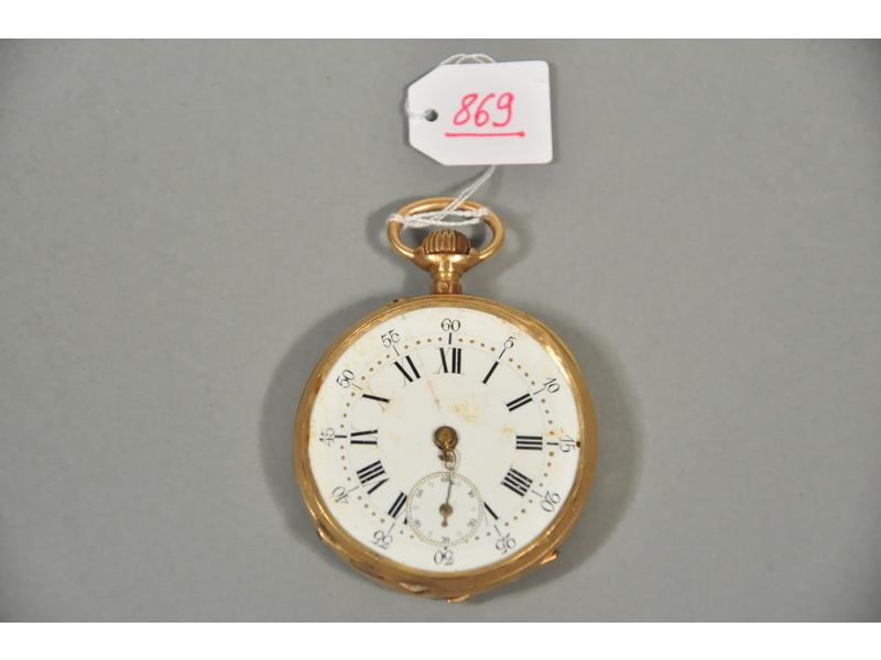 Une montre de poche en or à remontoir (mauvais état, verre manqu