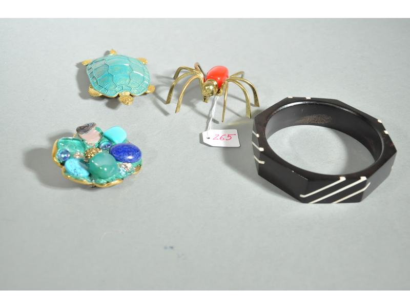 Petit lot de bijoux fantaisie., Vente aux enchères : Bijoux Petit lot de bijoux fantaisie., Vente aux enchères : Bijoux