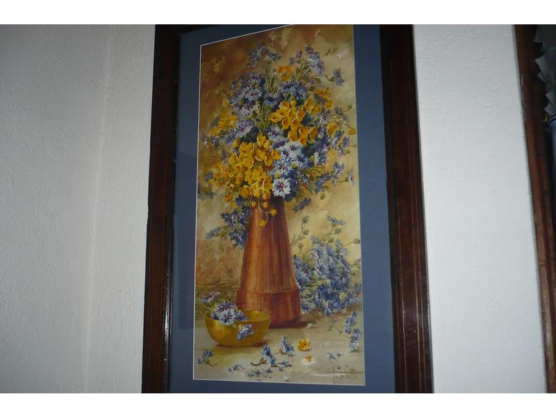 Une Aquarelle - Bouquet de fleurs dans un vase en cuivre - Signée CH. SEITTE. Dim. 58x28 cm.