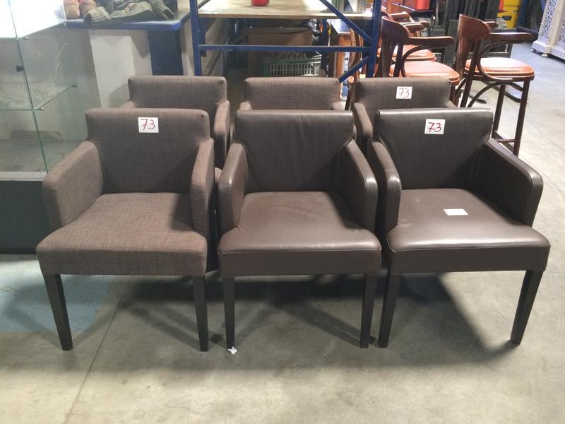4 fauteuils bridge en tissu gris piétement boir noir et 2 fauteuils bridge en skaï marron