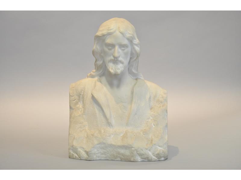Raymond SUDRE (1870-1962) : Sacré Coeur.  Groupe en marbre blanc, signé et daté 1918.  Dim.: 37x27x15 cm.