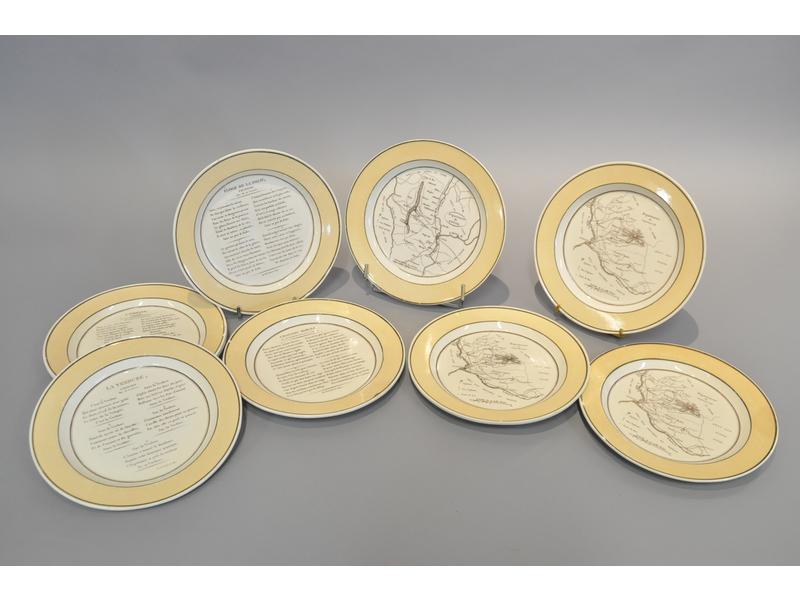 CREIL : Suite de neuf assiettes en faïence fine à décor imprimé de départements de Vaucluse (trois), du Rhône (un) et de chansons chez Stone, Coquerel et Le Gros à PARIS (infimes éclats). Epoque début XIXe siècle. Dimaètre: 21 cm.