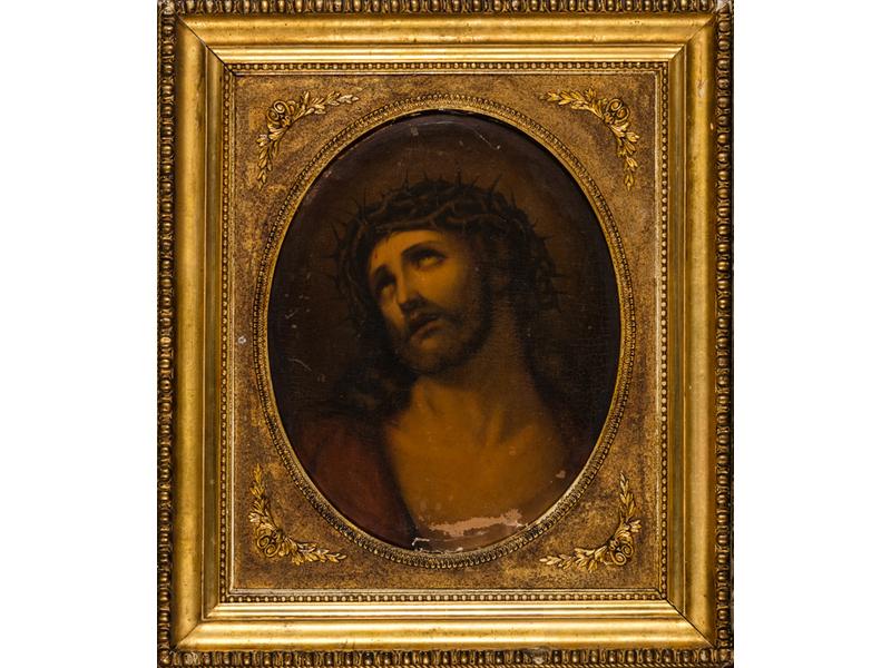 Ecole XIXe siècle : Le Christ à la couronne d'épines.  Huile sur toile de forme ovale.  Dim.: 31x25 cm. (petits accidents et manques en partie basse)