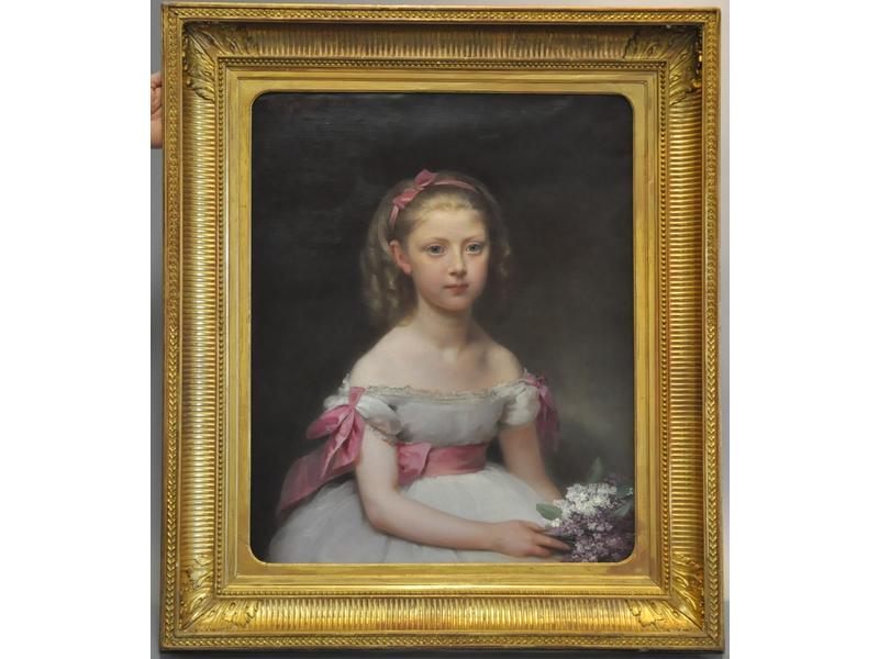 Charles GOMIEN (1808-1876) : Portrait présumé de Mademoiselle Noémi Halley-des-Fontaines. Huile sur toile signée en haut à gauche et datée 1868. Restaurée dans un cadre en stuc à canaux. Dim. : 73 x 60 cm.