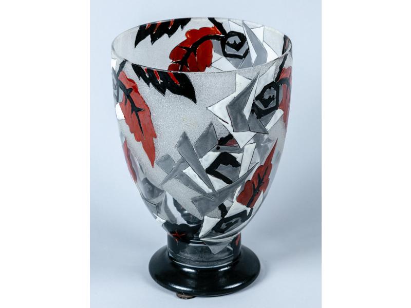 Adrien MAZOYER (1887-1950) : Vase en verre à décor géométrique polychrome émaillé.  Epoque Art Déco.  Hauteur : 25 cm.