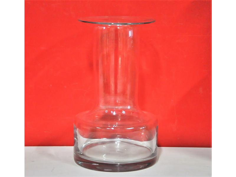 Otto BRAUER, pour HOLMEGAARD : Deux vases en verre transparent.  Hauteur : 17 et 30 cm.  Bon état.
