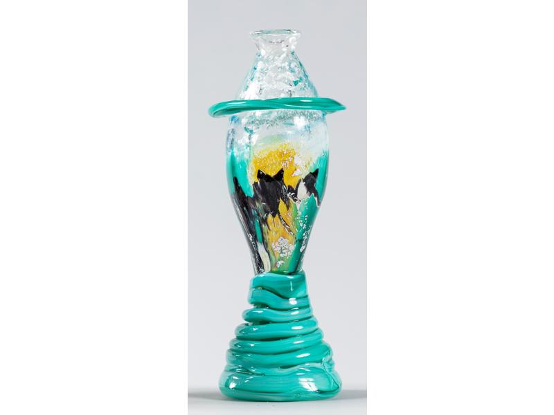 BIOT - Mchèle LUZORO (1949) : Vase piriforme en verre contemporain soufflé à décor abstrait en application et feuilles d'argent. Titré 