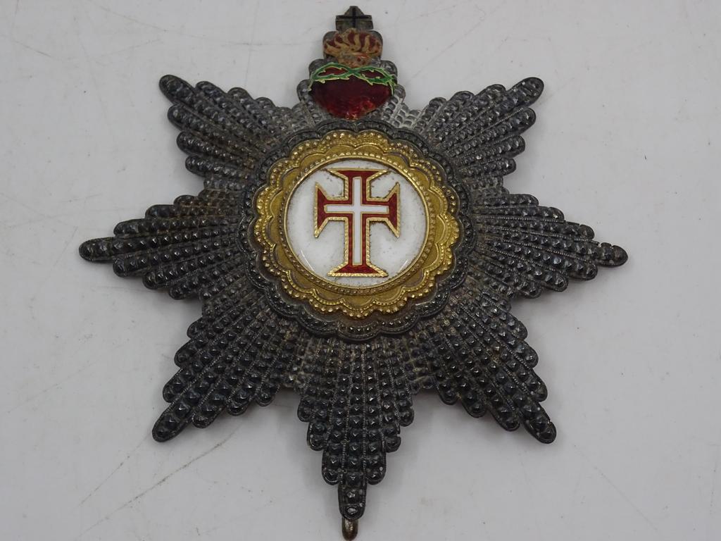 PORTUGAL: Ordre du Christ. Plaque de grande croix en argent en partie émaillée. Diamètre: 8,5cm. Bon état.