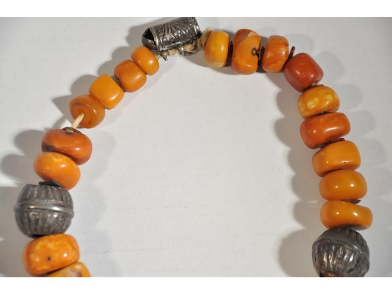 Collier Vintage Argenté Avec Perles D'ambre - Bijou Ancien Et élégant - Occasion