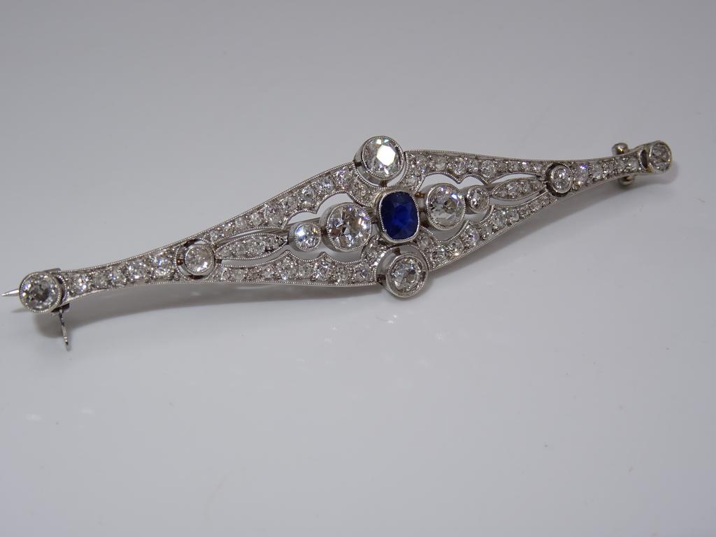 ANCIEN BIJOU DAMASQUINÉ - BROCHE ANCIENNE À DÉCOR