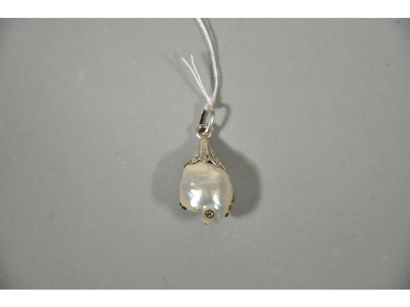 Pendentif Victorien En Or 18k Avec Perle Baroque, Diamant Et Pierre - Circa 1890, Bijou Antique