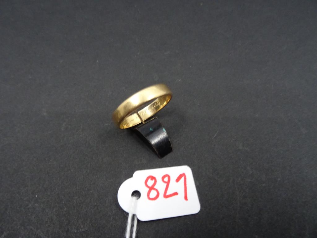 Alliance en or. Poids : 3.5 g. A briser