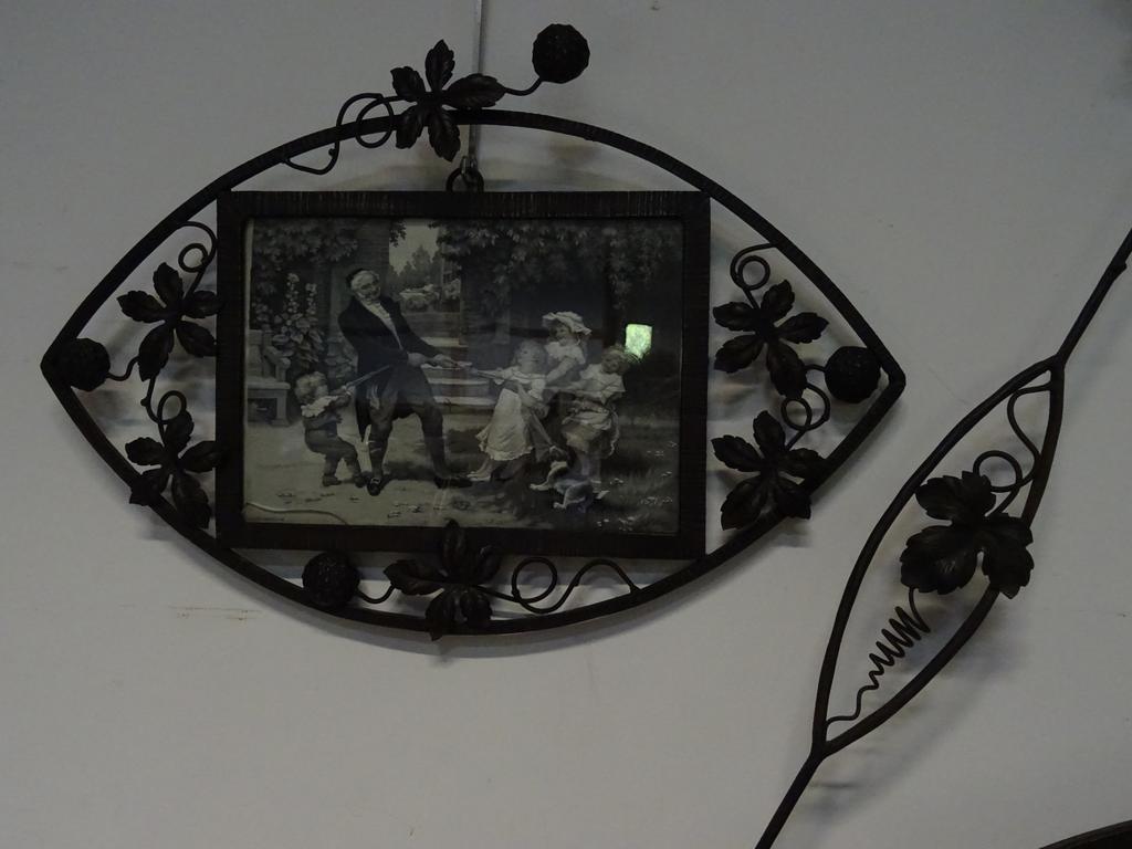 Miroir Mural Cadre Fer Forgé – Feuilles De Vigne Et Grappes – 55 X 35,5 Cm – Blanc