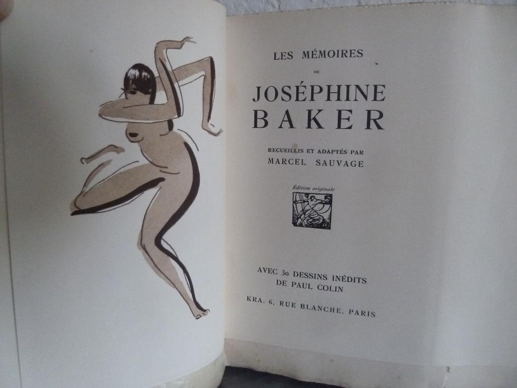 BAKER, Joséphine et SAUVAGE, Marcel. (COLIN, Paul) : Les mémoires de Joséphine Baker. Paris : Kra, 1927. Un volume broché petit in-8°, sous couverture illustrée et rempliée. Grands témoins conservés, en très grande partie non coupé. EDITION ORIGINALE illustrée de 30 dessins inédits à pleine page de Paul COLIN, dont frontispice en couleurs. Tiré à 300 ex. numérotés sur Lafuma. 1 de ceux-ci (le n°2). Quelques témoins brunis en marge inférieure mis à part, TRES BEL EXEMPLAIRE.