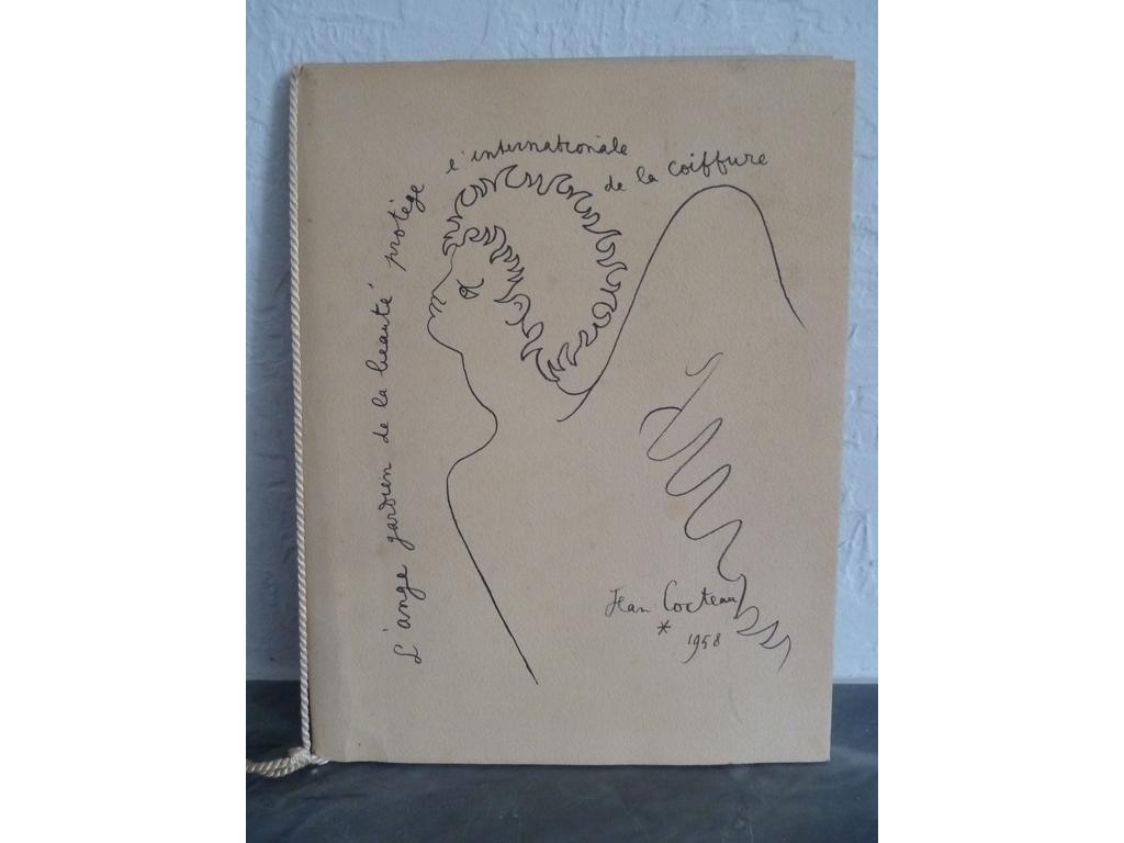 (COCTEAU, Jean , BERARD, Christian , FINI, Leonor etc.) : 2ème Congrès I.C.D. [International de la coiffure pour Dames ?] Paris : S.e., avril 1958. Un plaquette in-4°, sous couvertures rempliées. Cordon de soie tressée. Illustré de 2 dessins de Jean COCTEAU reproduits sur 1ère de couverture et sur titre et 10 dessins à pleine page réalisés par Léonor FINI, Christian BERARD, Louis FERRAND, Chino BERT, GUIRO, JOB  sur papier fort. Tiré à 1025 ex. numérotés sur pur fil Johannot. 1 de ceux-ci. Texte de Louise de Vilmorin. TRES BEL EXEMPLAIRE, bien complet du programme de lAssemblé générale sur double feuillet et du feuillet volant du diner de Gala, le tout au format.