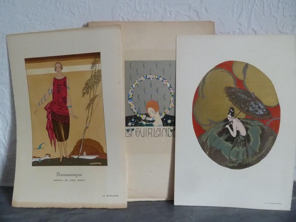 LA GUIRLANDE. Album mensuel d'art et de littérature, sous la direction littéraire de Monsieur Jean Hermanovits, sous la direction artistique de Monsieur Brunelleschi. 7e fascicule. Exemplaire spécial de Noël. Paris : 1920.  Un volume in-8° en feuilles sous couverture rempliée et illustrée sur le 1er plat dune vignette gravée sur fond argent de Brunelleschi, de 48 feuillets plus 8 hors-texte. Les textes sont de Lucie Delarue-Mardrus, René Boylesve, Jean Hermanovits, Abel Hermant, Miguel Zamacoïs, André de Fouquières, Madame de Mirecourt, illustrés de compositions en couleurs in-texte de Jean RAY, George BARBIER, BRUNELLESCHI, STAB, ZINOVIEW et Lucienne MARTIN). Notre exemplaire comprend non pas 7 hors-texte en couleurs comme annoncé mais 8, et sont les suivants : - La femme à léventail de BRUNELLESCHI , - Etude de femme de J.G. DOMERGUE , -  Un peu de musique dans un parc de CADOGAN , - La neige au Japon d E. BLANCHE , -  Romanesque de BRUNELLESCHI , - Voici l'hiver de BONNOTTE , - Création de Melnotte-Simonin de Mademoiselle A. ROME , - et non annoncé :  - Grand siècle par STAB. Exemplaire bien complet des 8 feuillets publicitaires qui manquent parfois. Bien complet de son rare prière dinsérer volant, grand in-12° : « Avis au lecteur ». TRES BEL EXEMPLAIRE, en très bonne condition, pour ce numéro spécial Noël, de cette superbe revue Art déco.