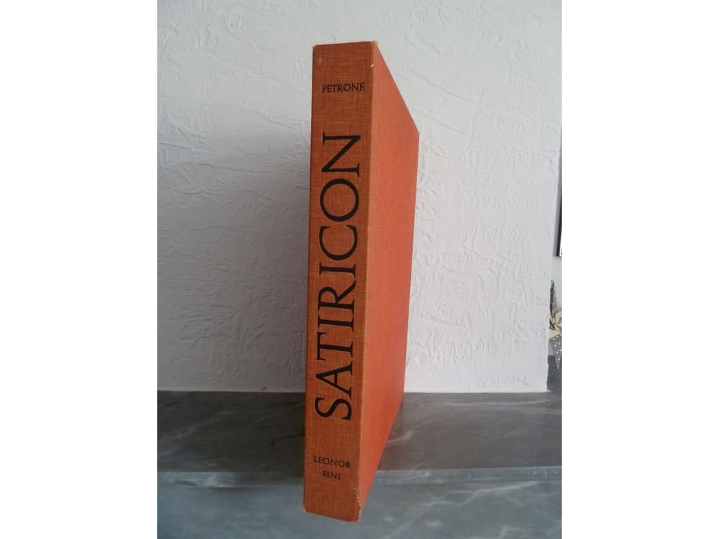 PETRONE. (FINI, Léonor) : Satiricon. S.l. : Aux dépens dun amateur, 1970. Un volume in-folio en feuilles sous couvertures toilées rempliées et titrées or sur 1er plat. Coffret de toile orangée de léditeur avec titre au dos. Bien complet de ses 11 lithographies en couleurs, toutes à pleine page sauf une et de ses 14 lithographies in-texte en sépia. Tiré à 300 ex. numérotés. 1 des 60 sur vélin dArches enrichi dune suite de des lithographies en couleurs sur vélin dArches, dans une chemise toilée à part, toutes signées au crayon par Léonor FINI. Signature de lartiste également à la justification. Un côté du coffret fendu sans gravité, sinon TRES BEL EXEMPLAIRE, avec suite signée.