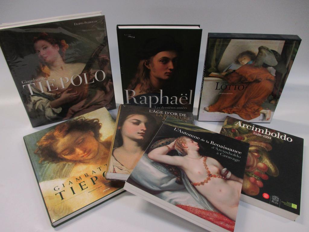 Ensemble de 7 volumes modernes sur la peinture Italienne : TIEPOLO, RAPHAEL, ARCIMBOLDO, LOTTO et la peinture à Naples