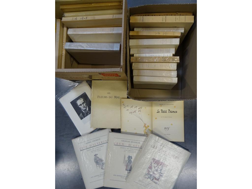 Ensemble d'ouvrages principalement littérature (quelques éditions originales) dont : BAUDELAIRE, ABBE PREVOT, SUPERVIELLE, Georges DUHAMEL. Tous formats. 2 cartons
