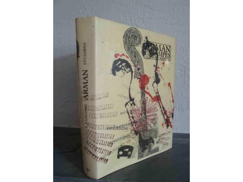 (ARMAN) OTMEZGUINE, Jane et MOREAU, Marc : Arman Estampes. Catalogue raisonné. Paris : Marval 1990. Un volume grand in-4°. Reliure pleine toile crème à la bradel de léditeur titrée sur dos et 1er plat. Jaquette illustrée et rhodoïd titré rempliés. Plus de 284 estampes référencées. ETAT NEUF.
