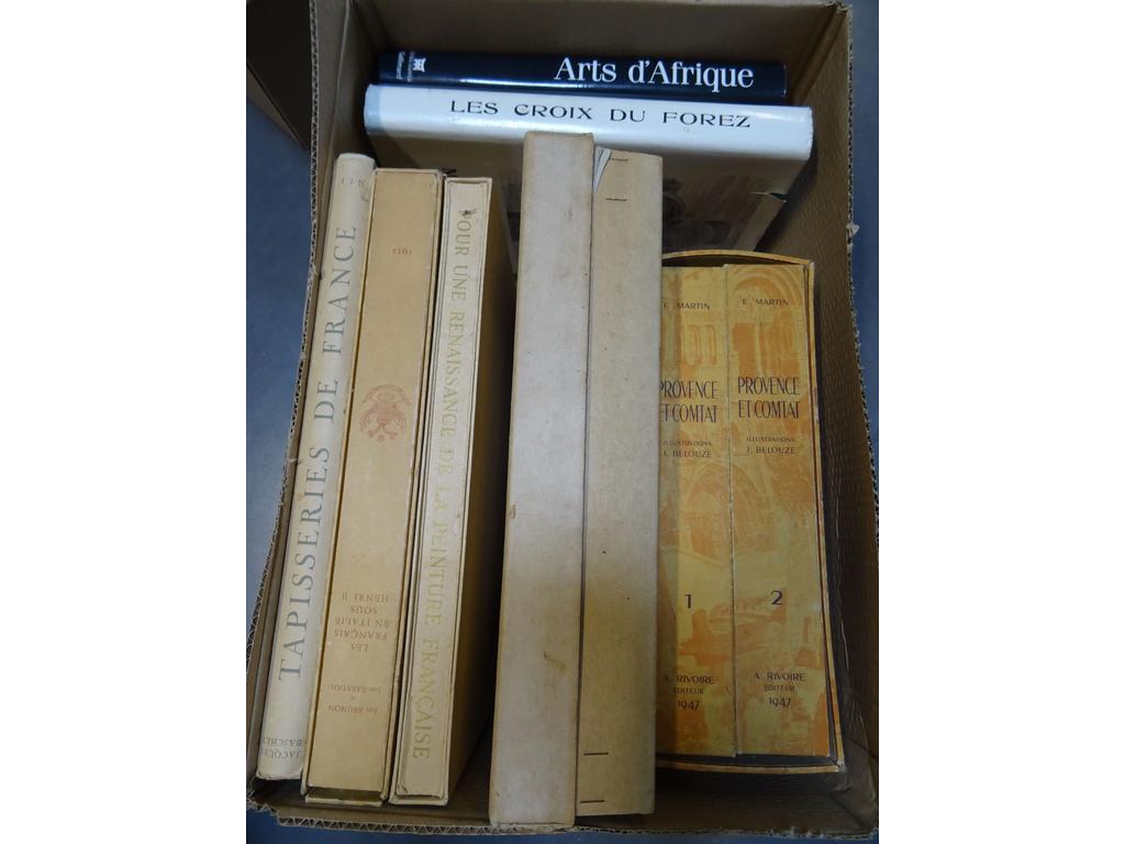 Ensemble d'ouvrages in quarto et in folio dont Provence et Comtat illustré par Belouze. 1 carton