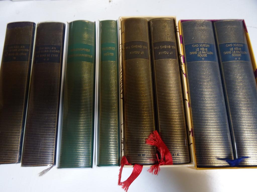 LA PLEIADE : 8 volumes d'auteurs Asiatiques.